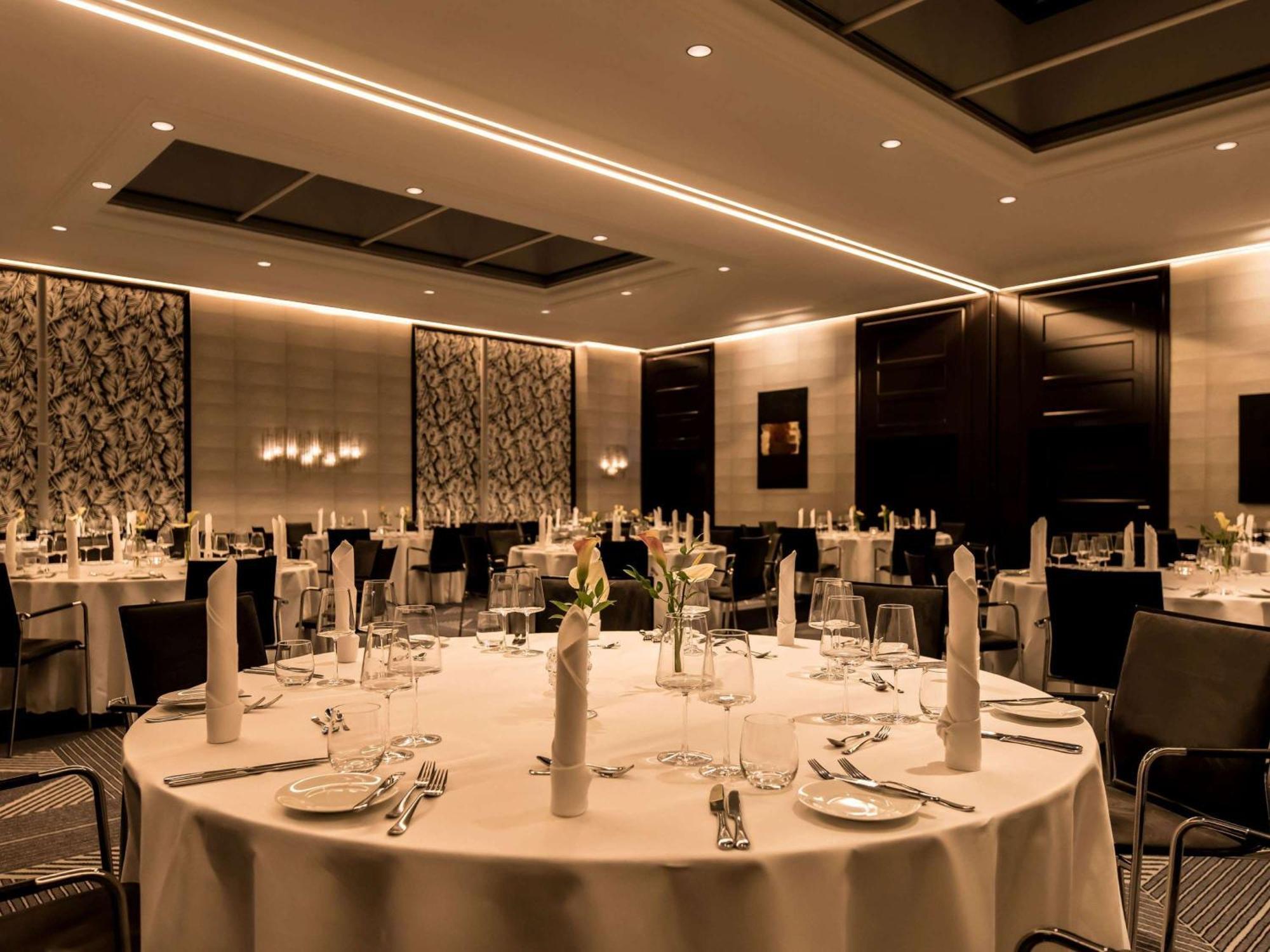 Hotel Sofitel Frankfurt Opera Frankfurt nad Mohanem Exteriér fotografie The ballroom at the InterContinental London The O2