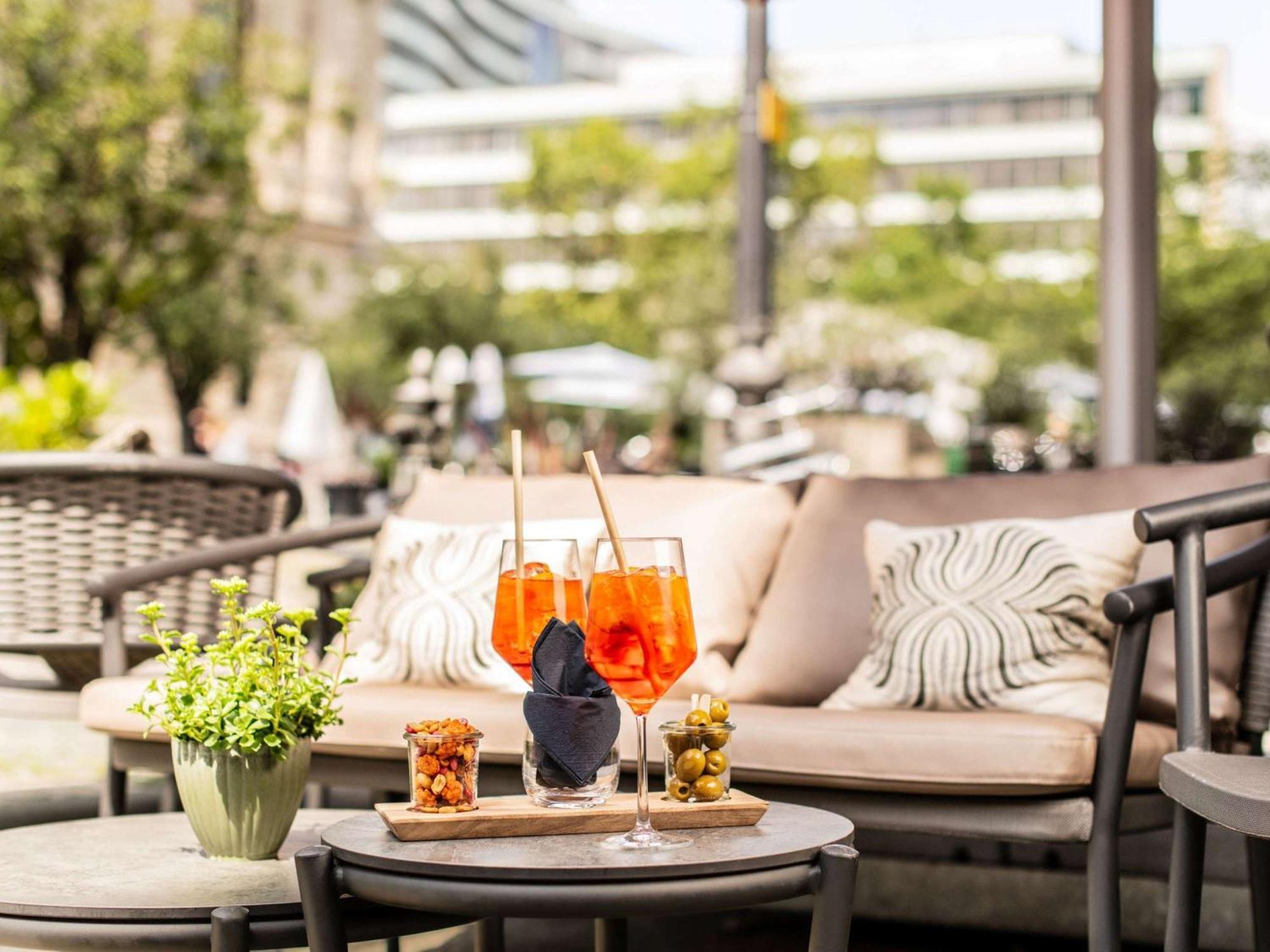 Hotel Sofitel Frankfurt Opera Frankfurt nad Mohanem Exteriér fotografie The Terrace at the Hotel