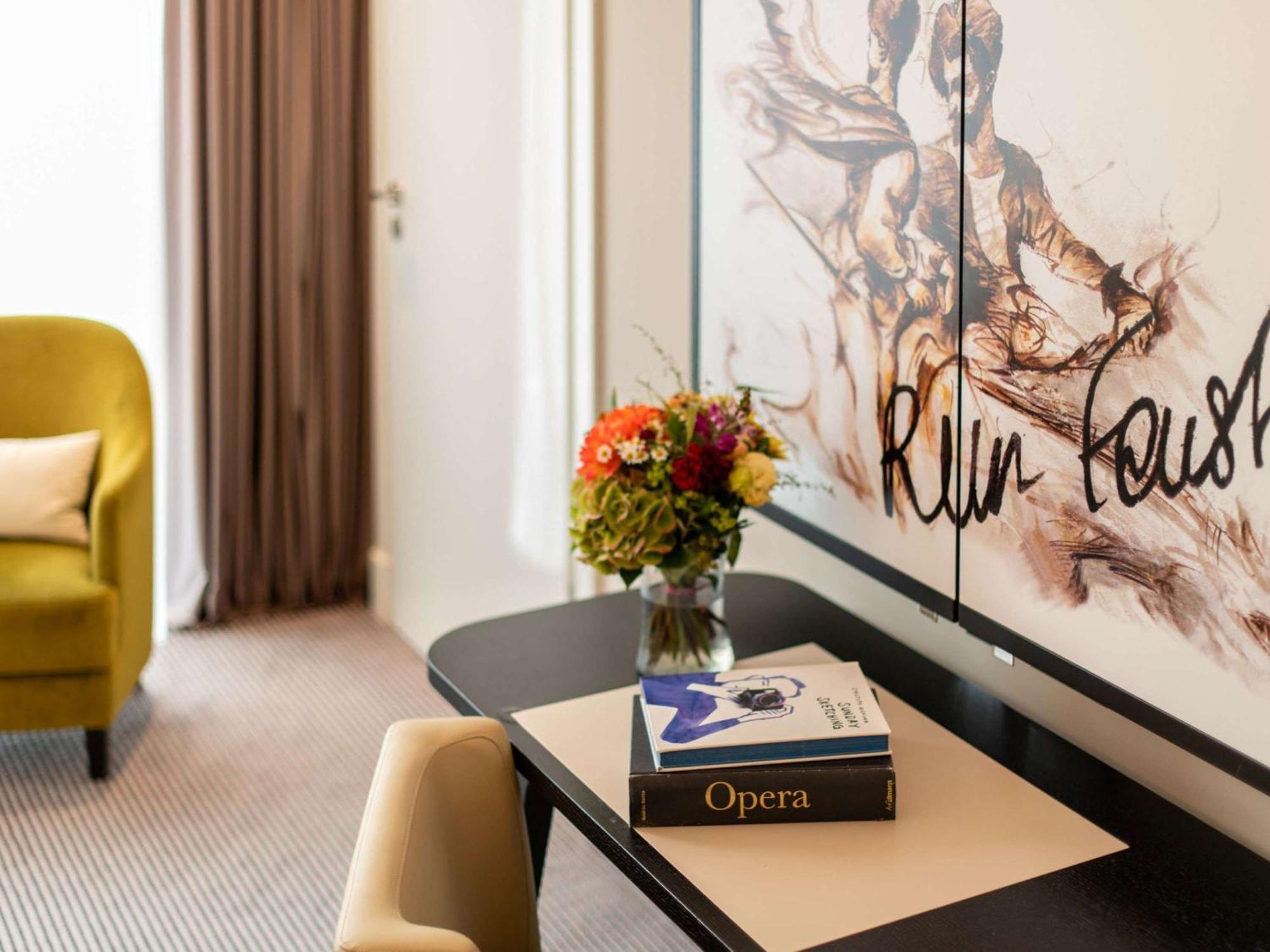 Hotel Sofitel Frankfurt Opera Frankfurt nad Mohanem Exteriér fotografie A room at the Hotel de l'Europe