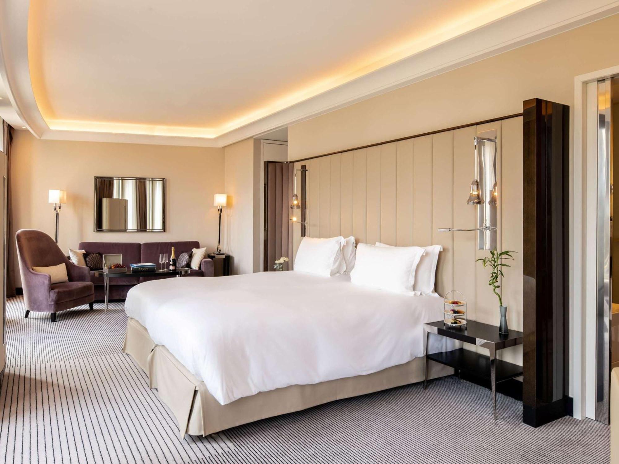 Hotel Sofitel Frankfurt Opera Frankfurt nad Mohanem Exteriér fotografie A suite at the InterContinental Paris Le Grand