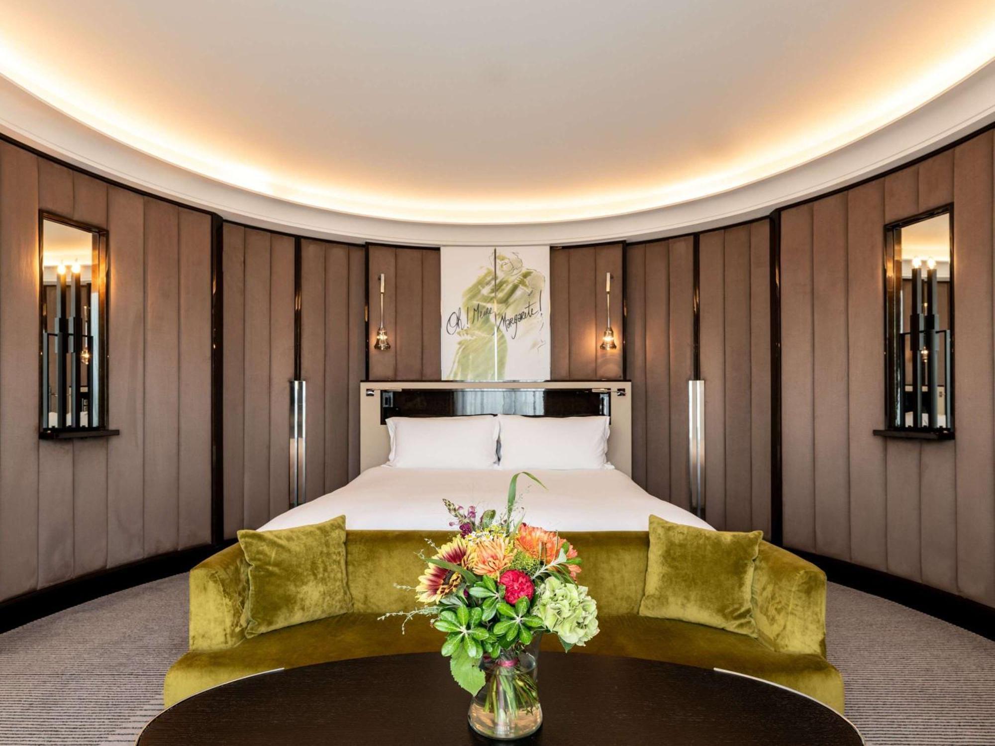 Hotel Sofitel Frankfurt Opera Frankfurt nad Mohanem Exteriér fotografie The bedroom of the Presidential Suite